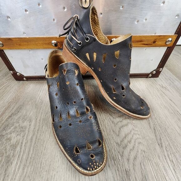 Anthropologie Musse & Cloud Coolise Laser Cut Ankle Boots Size 8 - Picture 1 of 9